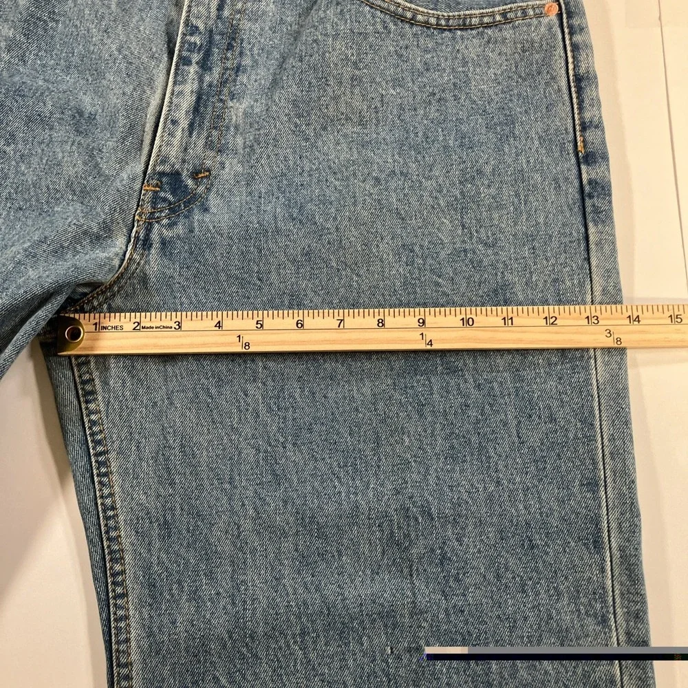 Levi's 550 Jeans Mens 38x32 Relaxed Fit Tapered Medium Wash Blue Denim